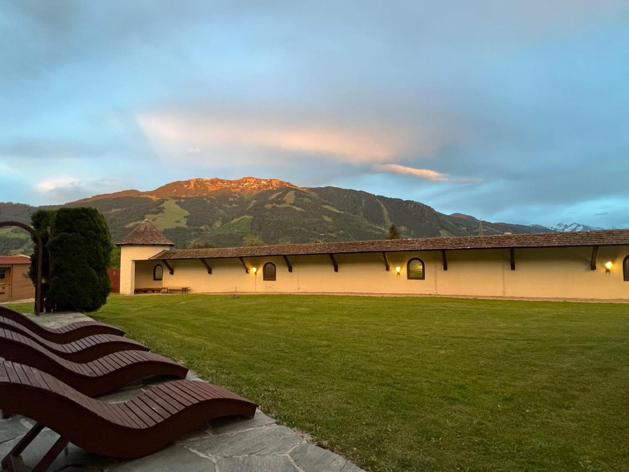 Clc Alpine Centre Hotel Saalfelden Bagian luar foto